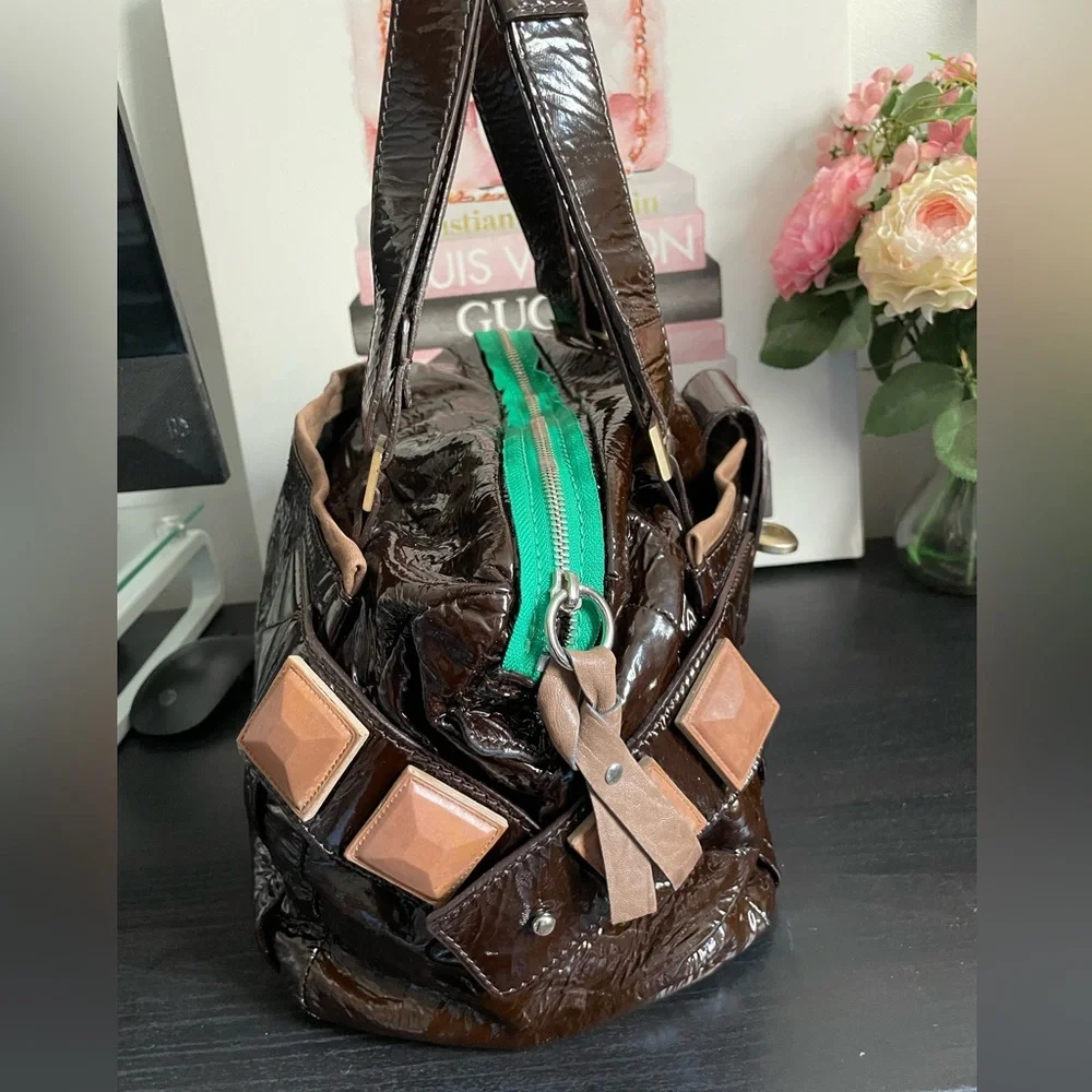 Authentic Chloe patent leather handbag - Picture 4 of 12